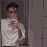 A吴同溢头像