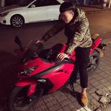 阳摆摆47头像