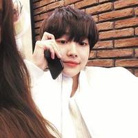 依凝19910916头像