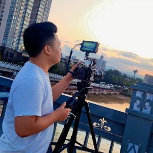 Toni哥头像