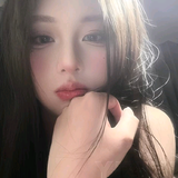 落吻伊伊头像