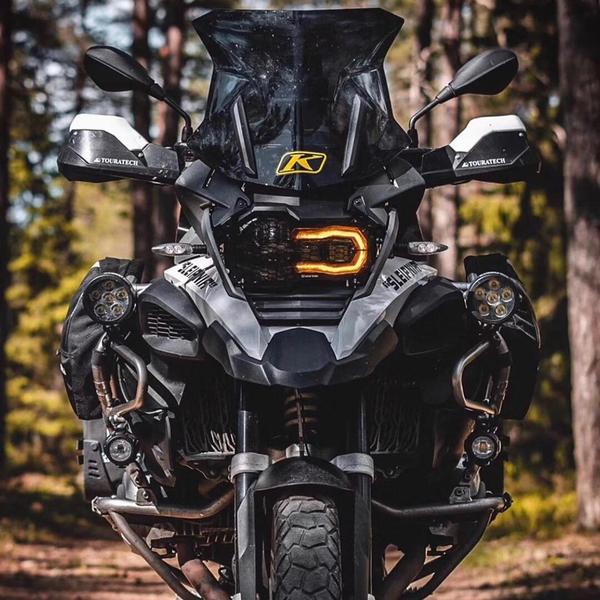 爱moto的小马哥头像