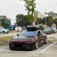 一位正紧人士头像