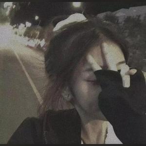 小忆头像