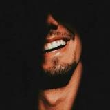 旅行的蜗牛灬头像