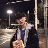 L骐豪头像