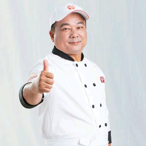 何彤斌头像