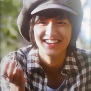 快乐的池塘里面有只小青蛙的个人资料头像