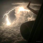 看书会冷的个人资料头像