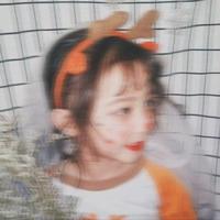 黄六柒呀头像
