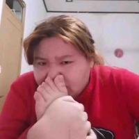99岁带病修车头像