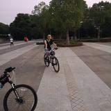 WU-_-畏头像