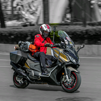 骑AK的二叔头像