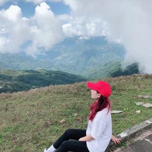 上进山丘mY头像