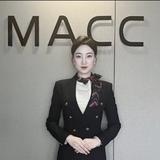 小马哥汽车展厅莹老板头像