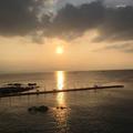 海边踏浪777头像