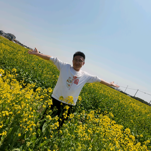 小侯爱旅行头像