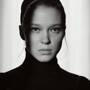 萌生的个人资料头像