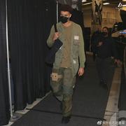 一颗多愁善感的派大星j的个人资料头像