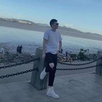 爱吃果丹皮0头像