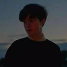 一生要钱的男人的个人资料头像