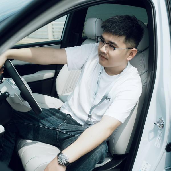 优雅卡梅伦8s6头像