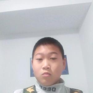 泓钧头像