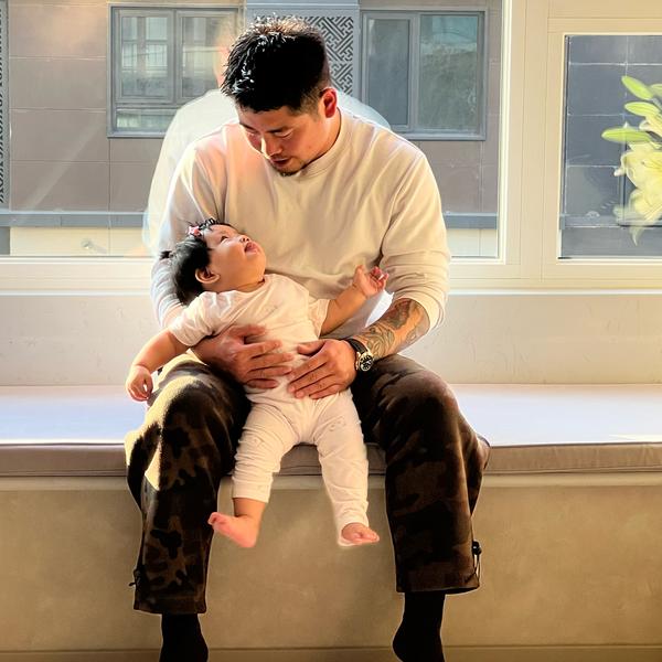 两个轮儿的老马头像