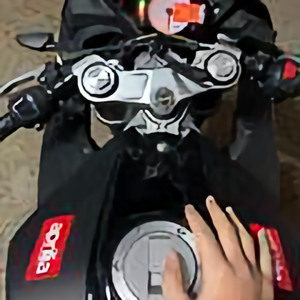 眯着眼的冬瓜头像