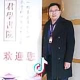 不会起名字1597566头像