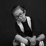 抬腿大步向前走头像