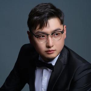 听三火说头像