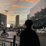 清风扰星160头像