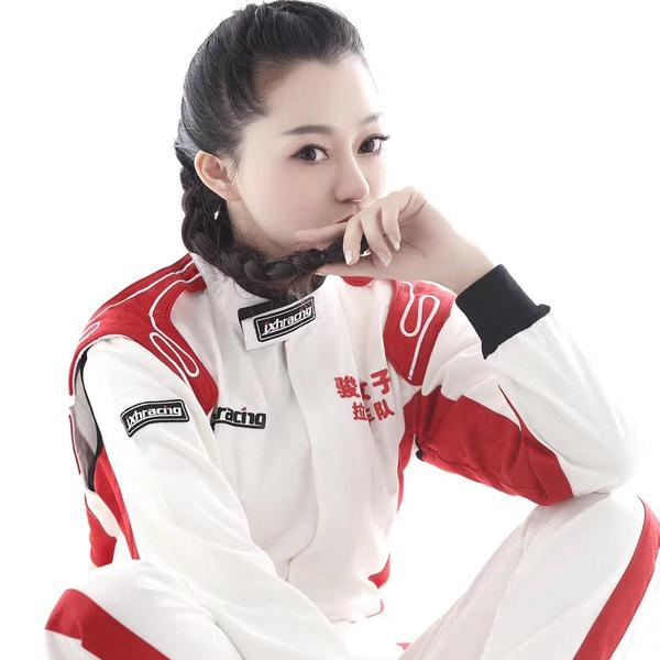 女车神冬冬头像