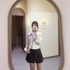 璐璐有为头像