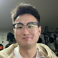 骑摩托的团团头像
