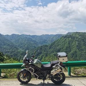 骑拉力的小王头像