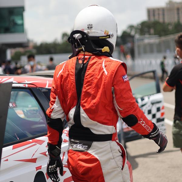 師兄玩車头像