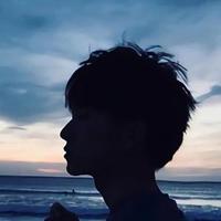酷爱跑车和撸猫的小韩头像