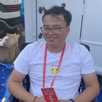 犀牛撩房车头像