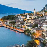 骑卡拉恰的兔牙君的个人资料头像