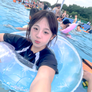 晴栀少女头像