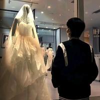 泅度748头像