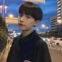 昼赏微云夜观星€头像