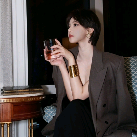 用户9482959394615头像