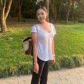 刘小月亮亮头像