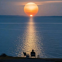 且赴山河卍头像