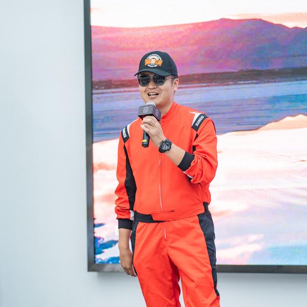 大牛野玩车头像