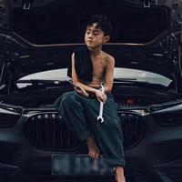 青岛不倒我不倒yang头像