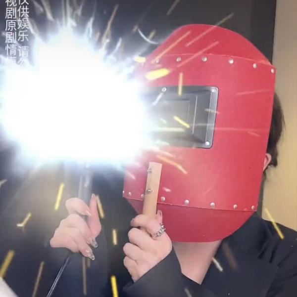 Prick辣评头像